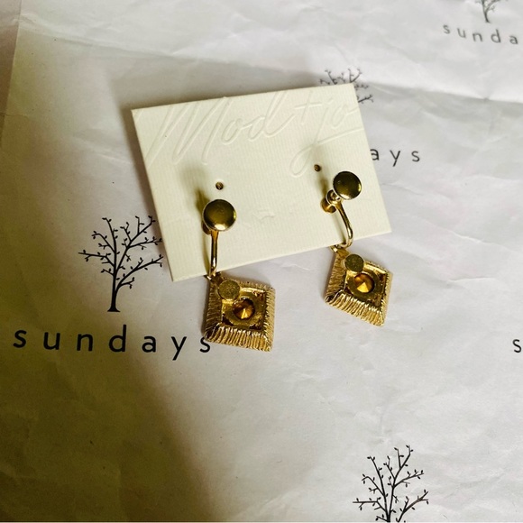 True Vintage Art Deco Style Earrings - Picture 9 of 9